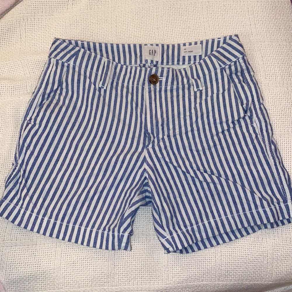 00 Gap blue and white striped shorts